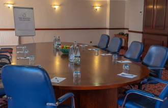 Carousel Desktop Boardroom2 01