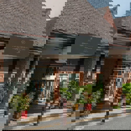 <p>HOTEL ENTRANCE</p>